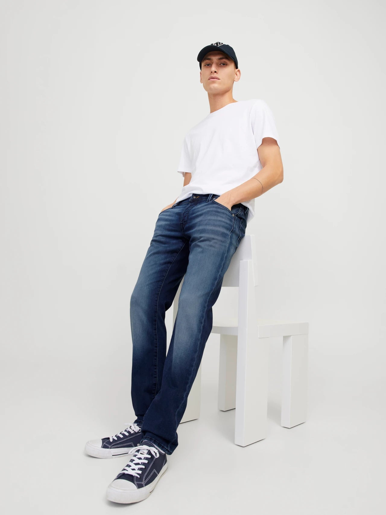 JJIMIKE JJFOX I.K. GE 424 NOOS VAQUEROS DE CORTE TAPERED