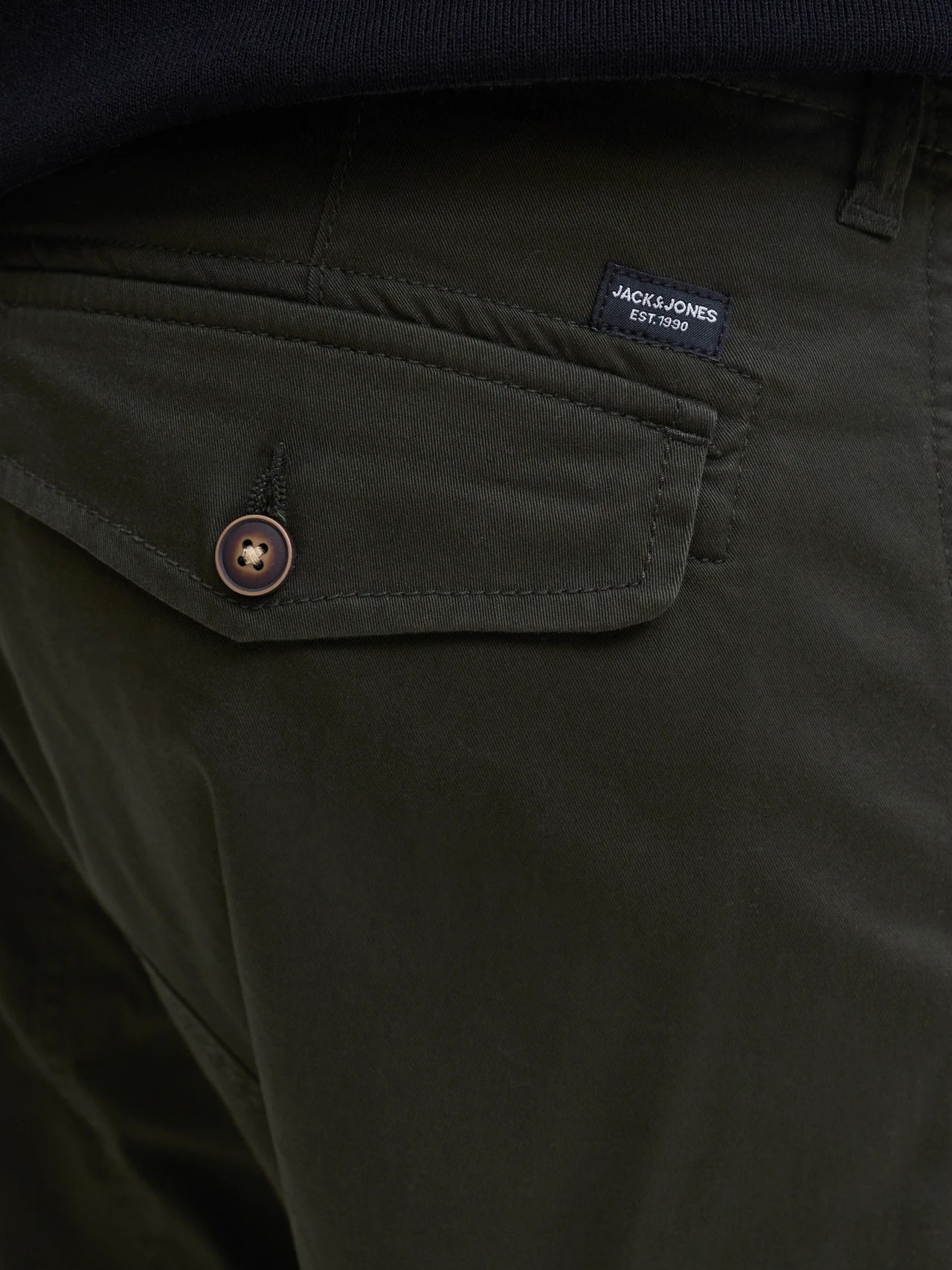 PANTALONES CARGO CORTE SLIM FIT